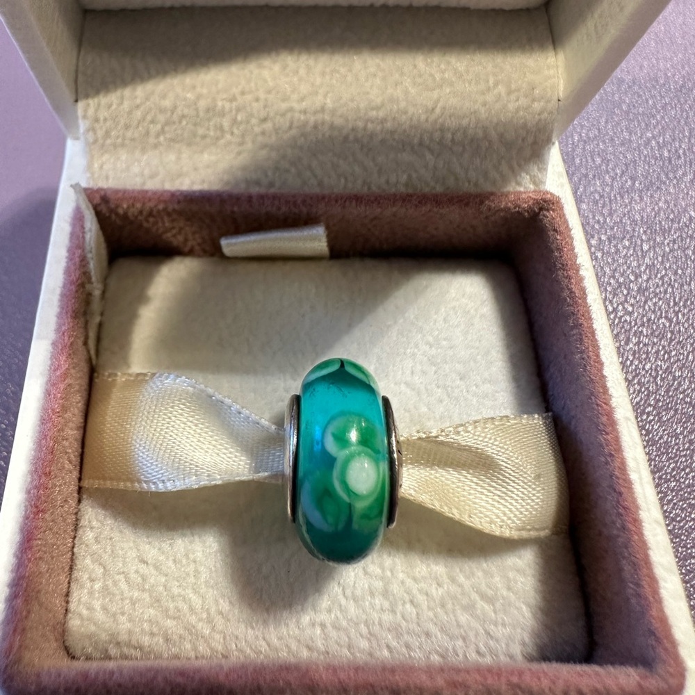 Pandora retired Teal/Turquoise Flower Murano Glass Charm 790649